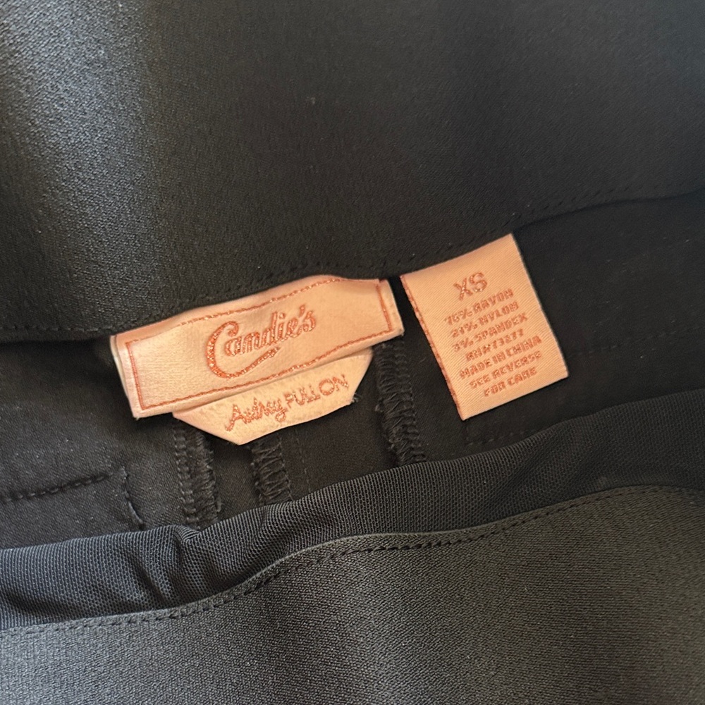 Candie's Black Women's Pants XS - like new - Picture 3 of 3